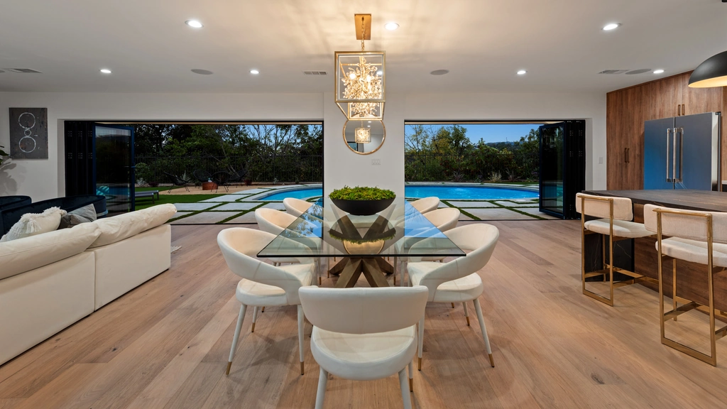 Stunning Hilltop Pool Home Rental