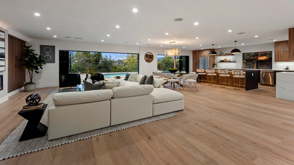 Stunning Hilltop Pool Home Rental