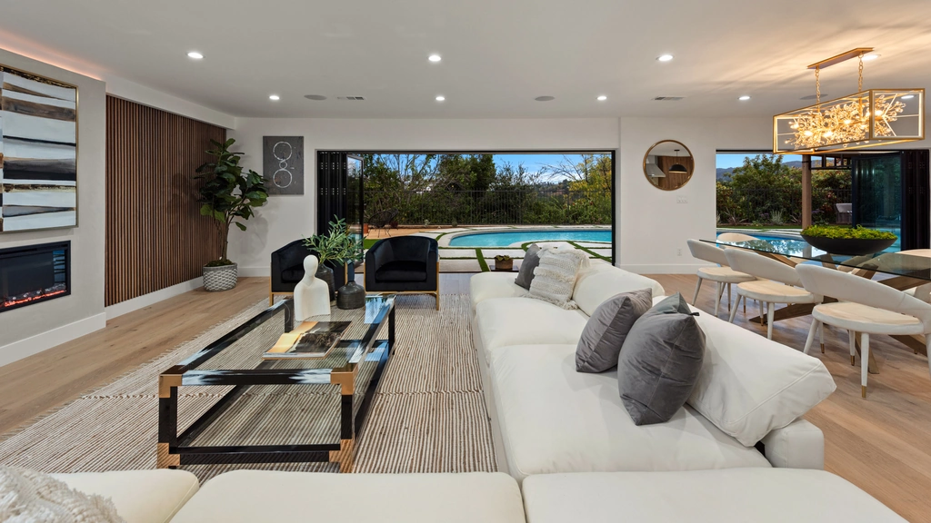Stunning Hilltop Pool Home Rental