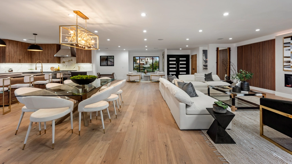 Stunning Hilltop Pool Home Rental
