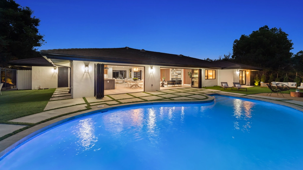 Stunning Hilltop Pool Home Rental