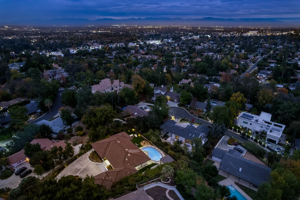 Stunning Hilltop Pool Home Rental