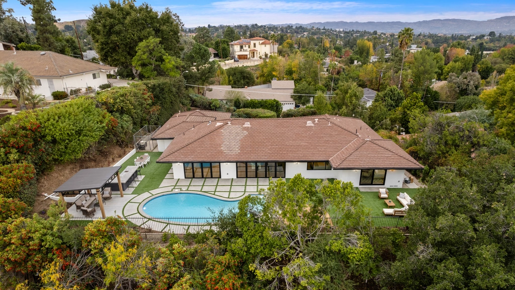 Stunning Hilltop Pool Home Rental