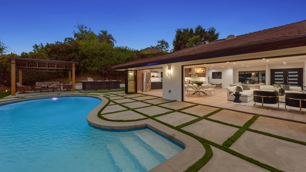 Stunning Hilltop Pool Home Rental