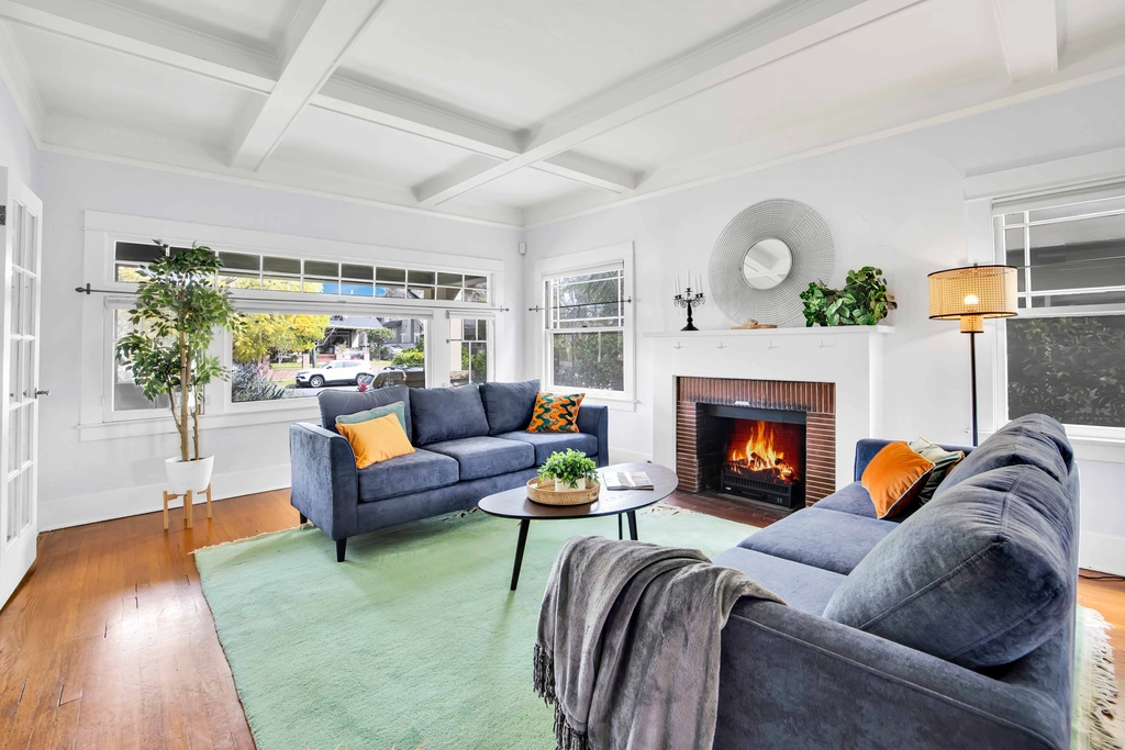 Classic Rental Near Downtown
