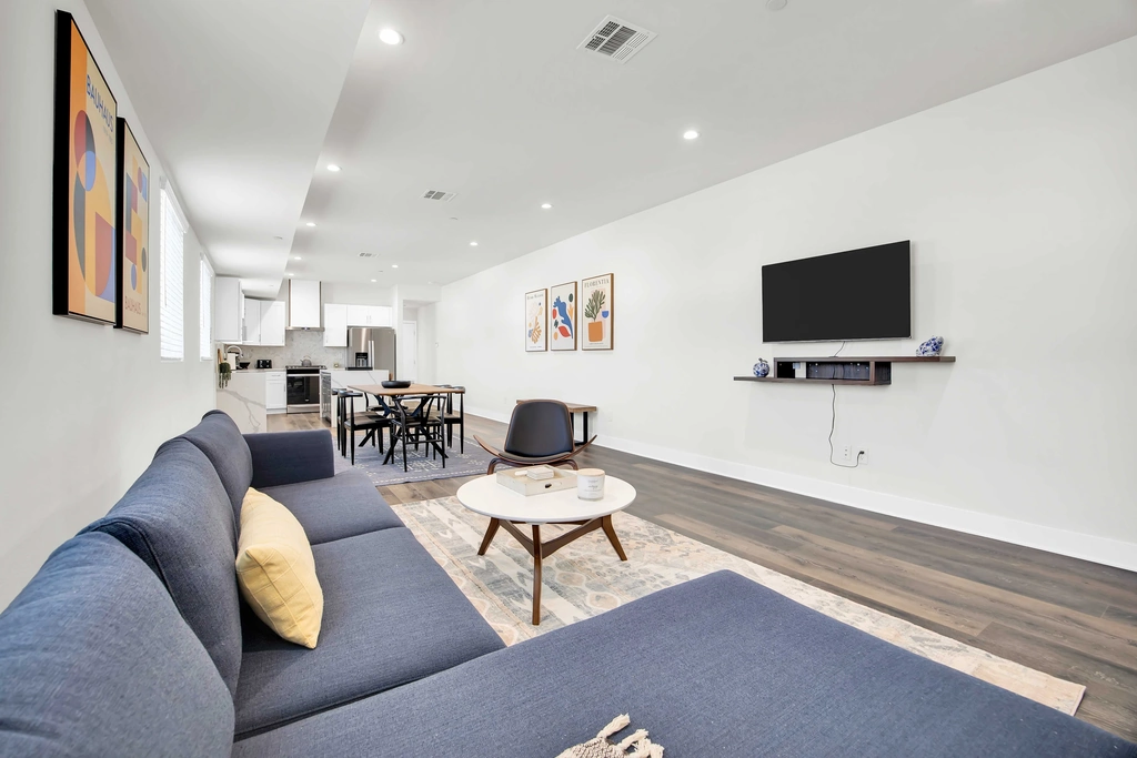 Downtown airbnb