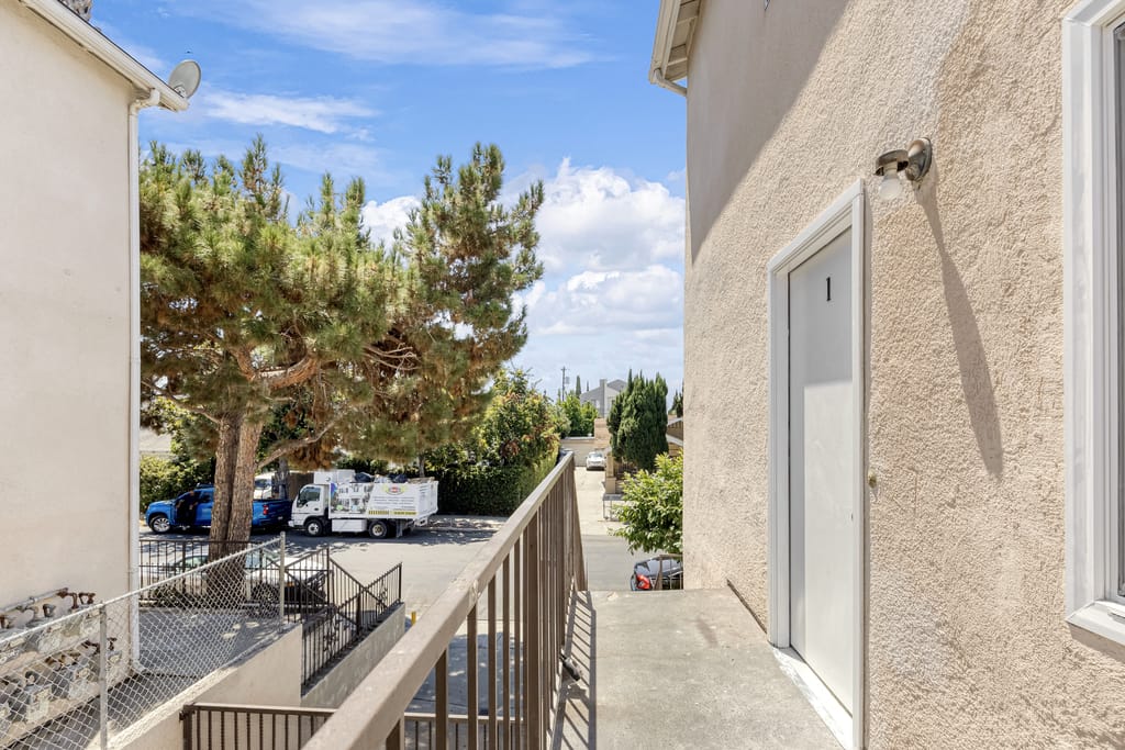 Central Hollywood Apartment Rental